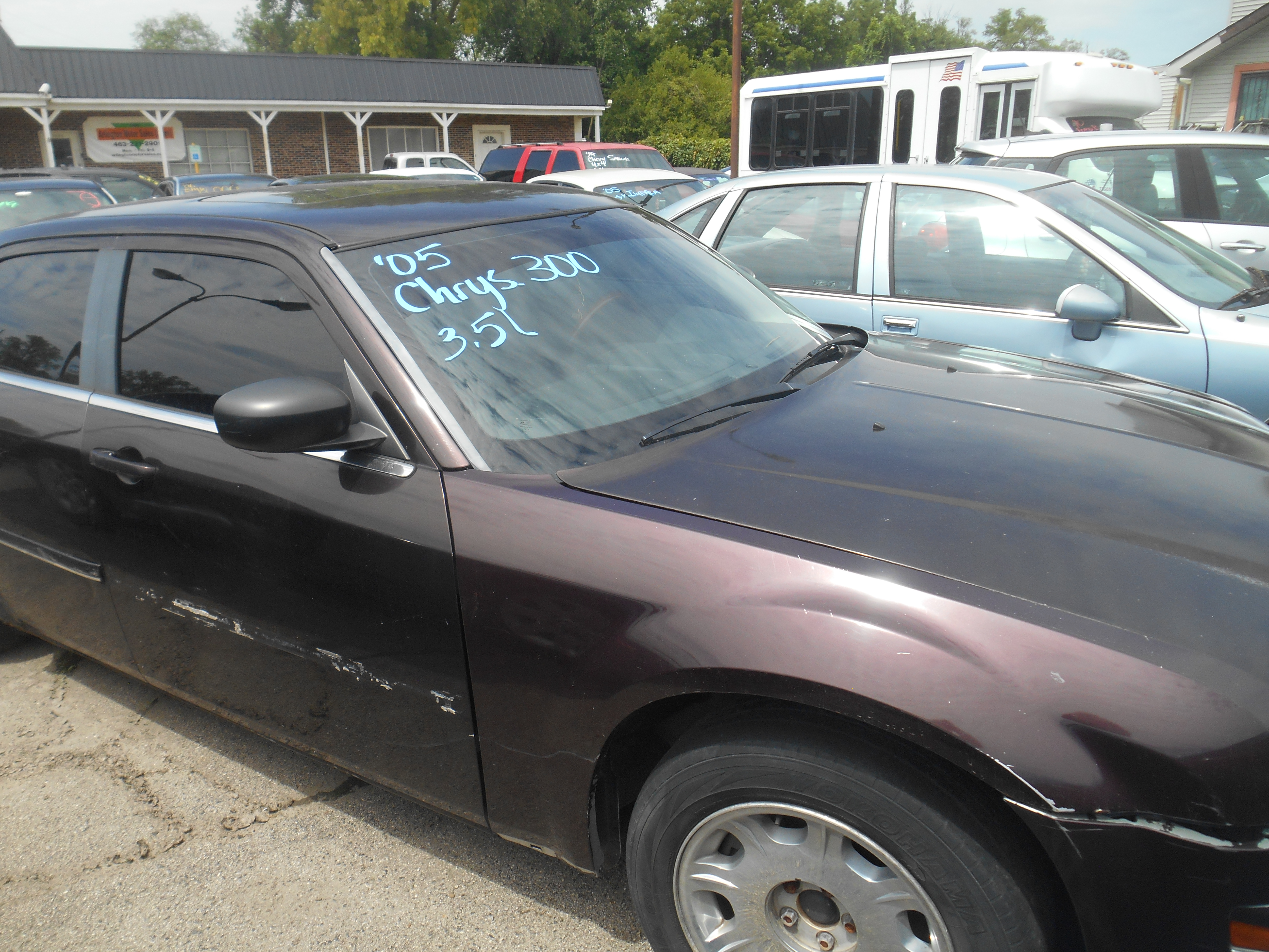 05 Chry 300